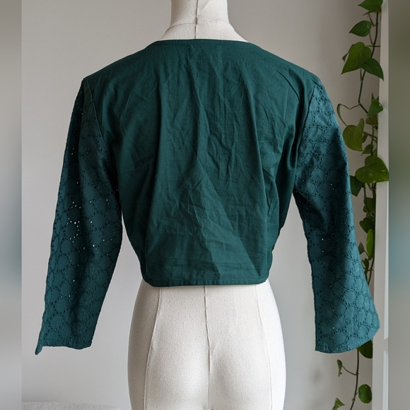 Gulāal Crop Eyelet Top - Picture 2 of 8